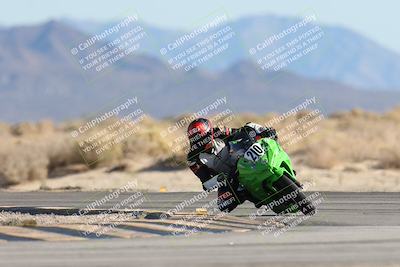 media/Dec-07-2025-CVMA (Sun) [[3e7d2de5dc]]/Race 9-Formula UL Shootout/